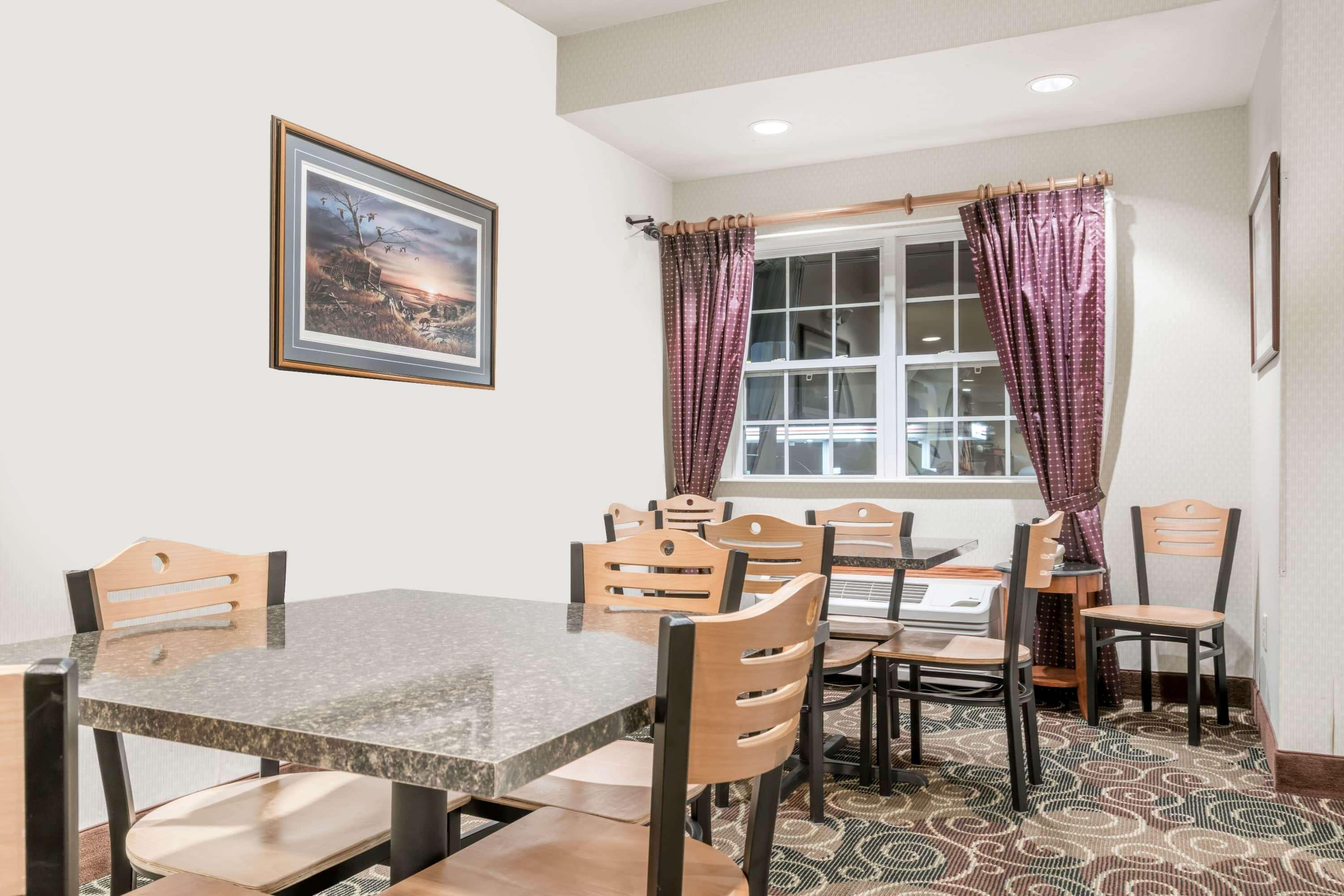 Microtel Inn & Suites By Wyndham Rice Lake Exterior foto